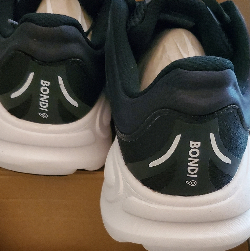 New HOKA Men's Everyday Running Sneakers Black & White BONDI 9 Size 10.5 NWT NIB - Picture 7 of 13